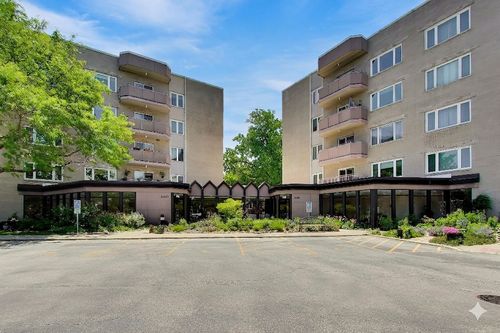 303-6411 Lincoln Ave, Morton Grove, IL, 60053-2654 | Card Image