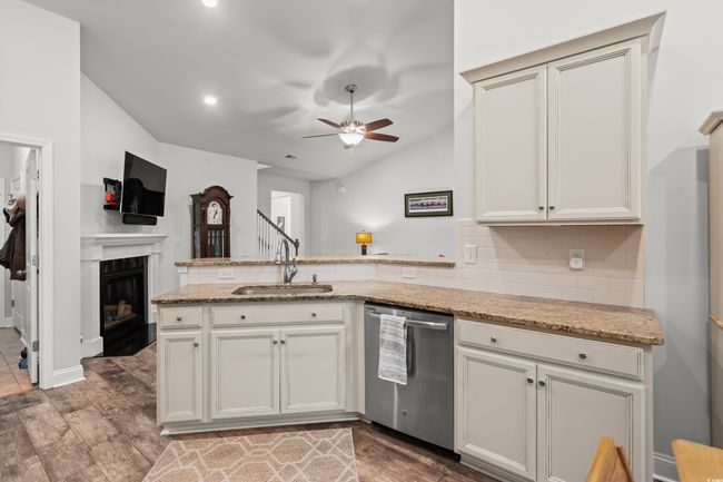 450 Oaklanding Ln, House other with 4 bedrooms, 3 bathrooms and 4 parking in Murrells Inlet SC | Image 18