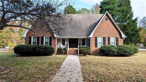 222 Shallowbrook Dr, Advance, NC, 27006-6732 | Card Image