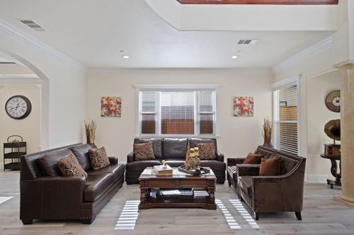 3205 Hillglen Ave, Modesto, CA, 95355-9010 | Card Image