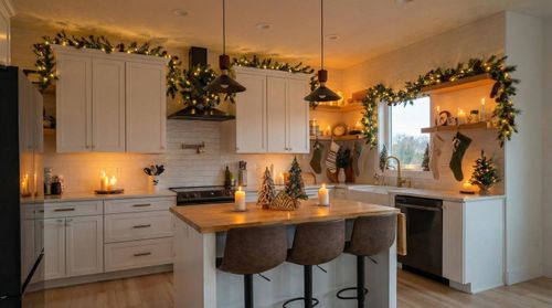 10205 Webster County Rd, Conway, MO, 65632-8330 | Card Image