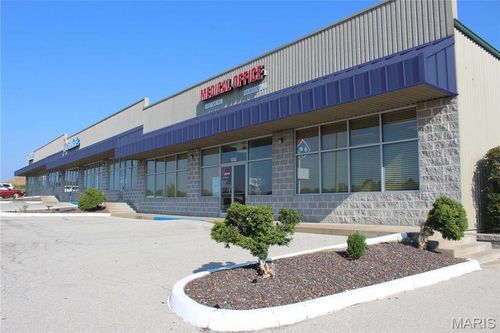 1319 W North Service Rd, Warrenton, MO, 63383 | Card Image