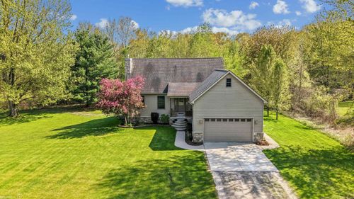 6527 Genaw Rd, Clay, MI, 48001-3200 | Card Image