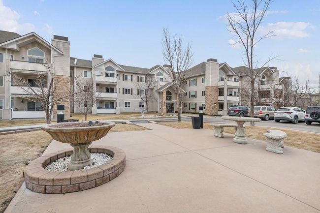 2205 - 7451 Springbank Blvd Sw, Condo with 2 bedrooms, 2 bathrooms and 1 parking in Calgary AB | Image 40