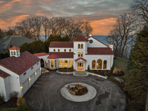 7032 N Barnett Lane, Fox Point, WI, 53217 | Card Image