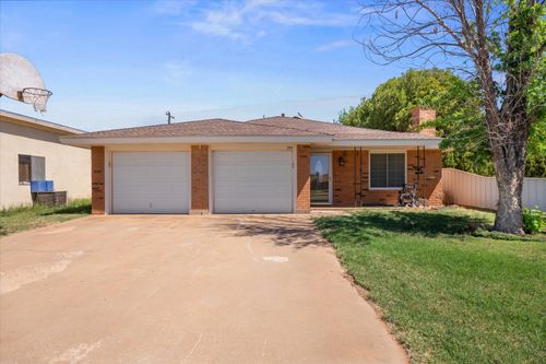 206 W 7th Street, Sundown, TX, 79372 | Card Image