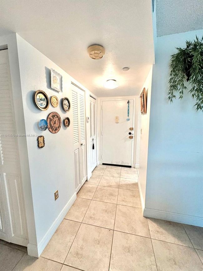 APT-712 - 1100 Saint Charles Pl, Condo with 2 bedrooms, 2 bathrooms and null parking in Pembroke Pines FL | Image 10