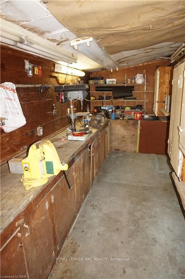 3878 Chippawa Pky, House other with 3 bedrooms, 1 bathrooms and 10 parking in Niagara Falls ON | Image 32