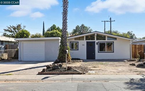 5813 42nd St, Sacramento, CA, 95824-2717 | Card Image