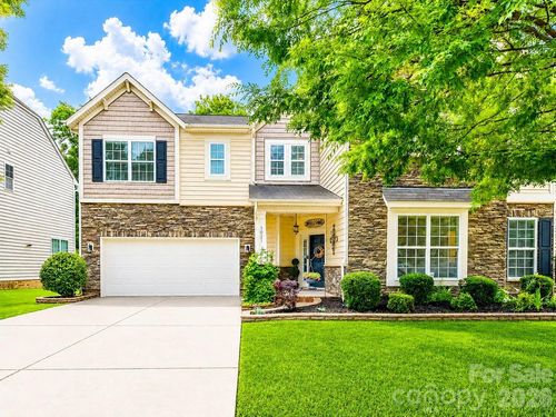 5021 Helena Park Ln, Matthews, NC, 28105-7718 | Card Image