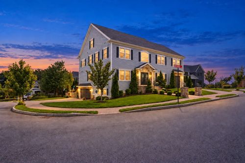 2 Oneil Way, Saugus, MA, 01906-1498 | Card Image