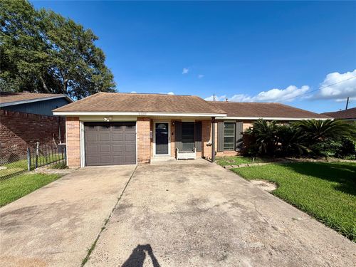 2321 Earle St, Port Neches, TX, 77651-4413 | Card Image