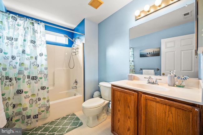 8 Merion Dr, House other with 4 bedrooms, 3 bathrooms and null parking in THORNDALE PA | Image 30
