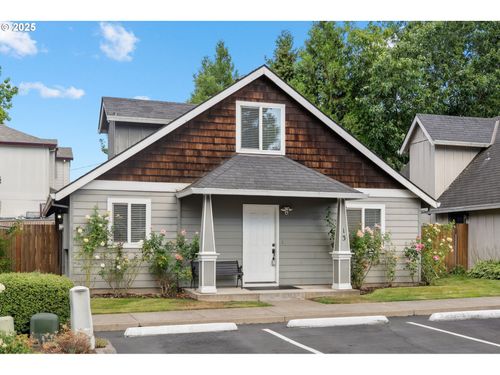 601 W 1st St, Newberg, OR, 97132-2438 | Card Image