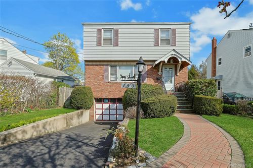 150 Windermere Dr, Yonkers, NY, 10710-2408 | Card Image