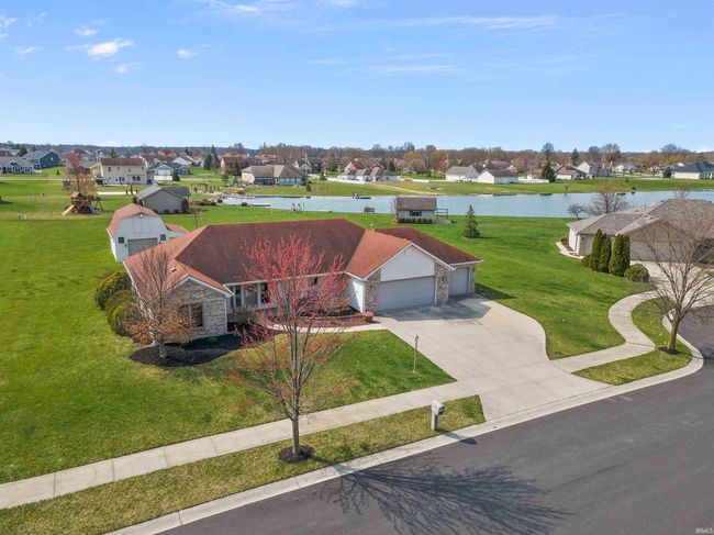 1224 E Edge Water Ct, House other with 3 bedrooms, 3 bathrooms and null parking in Decatur IN | Image 4
