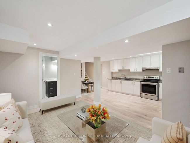62 Macedonia Crt, House other with 4 bedrooms, 4 bathrooms and 2 parking in Newmarket ON | Image 30