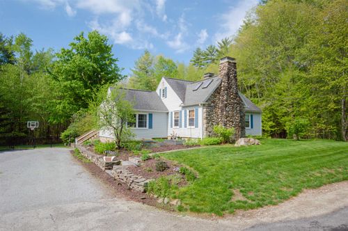 1038 Farrington Corner Rd, Hopkinton, NH, 03229-2019 | Card Image