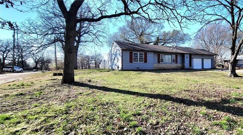 1001 N Main St, Yates Center, KS, 66783-1109 | Card Image