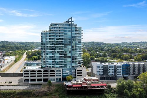 605-400 Riverboat Row, Newport, KY, 41071-4522 | Card Image