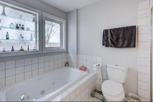 34 Candle Terrace Sw, Home with 2 bedrooms, 1 bathrooms and 4 parking in Calgary AB | Image 22