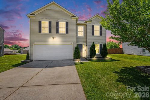 113 Mcgarty Pl, Mount Holly, NC, 28120-8455 | Card Image