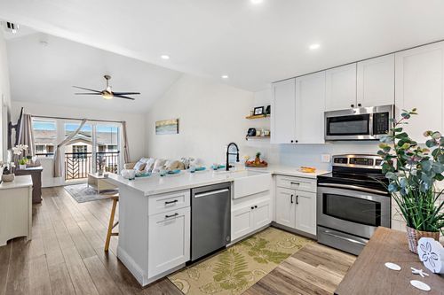 apt-3-3 Kiohuohu Ln, Lahaina, HI, 96761-6034 | Card Image