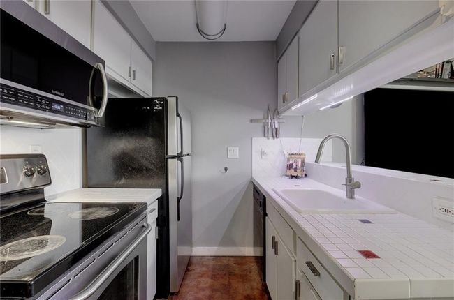 APT-20 - 2302 E Side Dr, Condo with 1 bedrooms, 1 bathrooms and null parking in Austin TX | Image 4