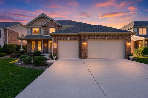 9040 Witham Ln, Woodridge, IL, 60517-7620 | Card Image