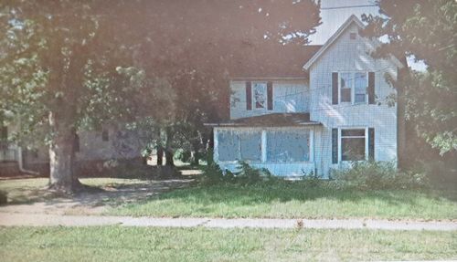 501 W Main St, Morrison, IL, 61270-2215 | Card Image