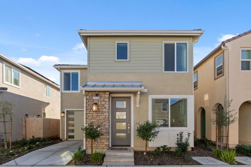 1116 Elevations Way W, Madera, CA, 93636-9022 | Card Image
