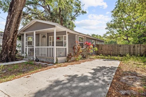 8303 N 11th St, Tampa, FL, 33604-3215 | Card Image
