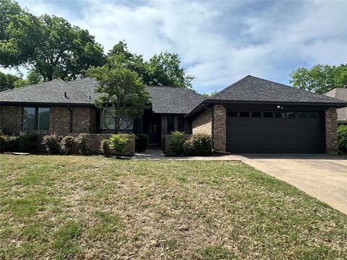 2109 S Winding Creek Dr, Grapevine, TX, 76051-6947 | Card Image