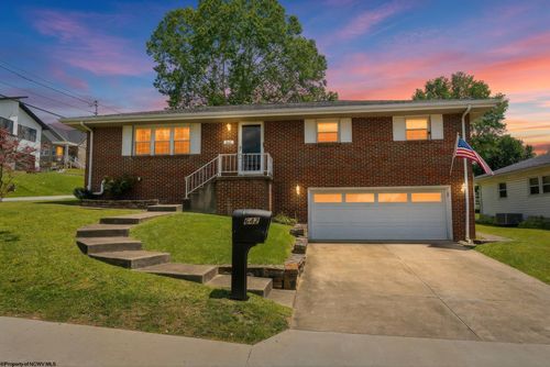 642 Pennsylvania Avenue, Bridgeport, WV, 26330 | Card Image