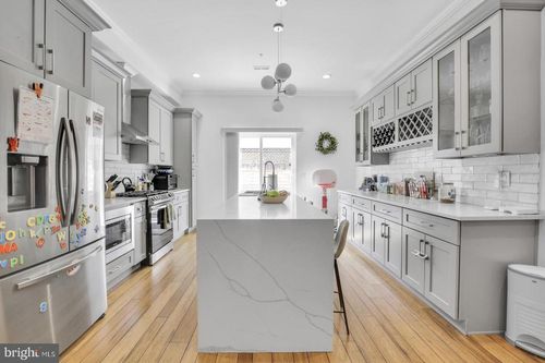 2604 Reed St, PHILADELPHIA, PA, 19146-4428 | Card Image
