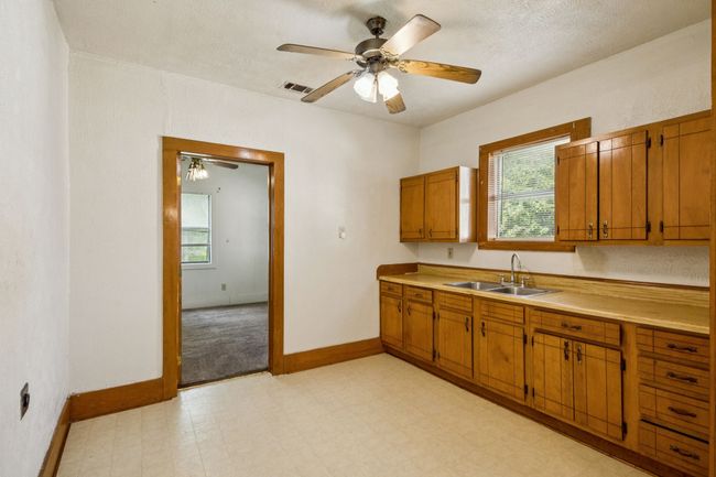 808 E High St, House other with 2 bedrooms, 1 bathrooms and null parking in Terrell TX | Image 6