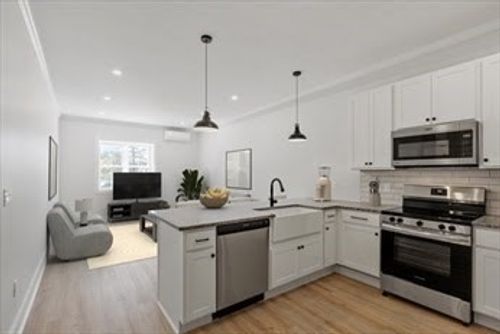 104-843 Main St, Clinton, MA, 01510-1609 | Card Image