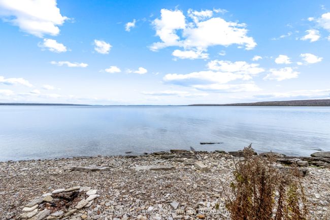 15339 Highway 6, Home with 5 bedrooms, 1 bathrooms and 10 parking in Manitowaning ON | Image 4