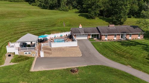 3574 Freedom Hwy, Fairmont, WV, 26554-2597 | Card Image