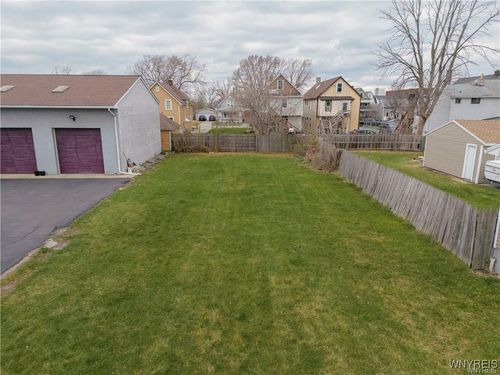 24 Roswell Ave, Buffalo, NY, 14207-1039 | Card Image