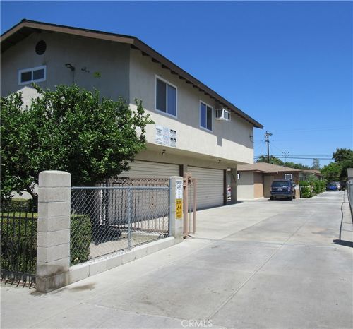 7010 Granger Ave, Bell Gardens, CA, 90201-1818 | Card Image