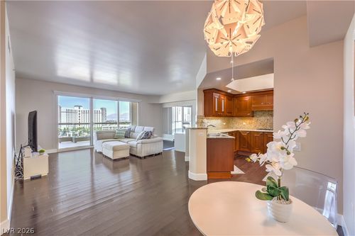 807-2777 Paradise Rd, Las Vegas, NV, 89109-9094 | Card Image