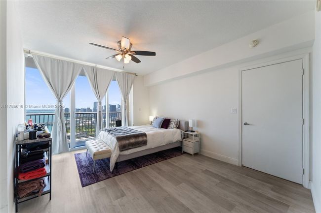APT-5006 - 1750 N Bayshore Dr, Condo with 1 bedrooms, 1 bathrooms and null parking in Miami FL | Image 14