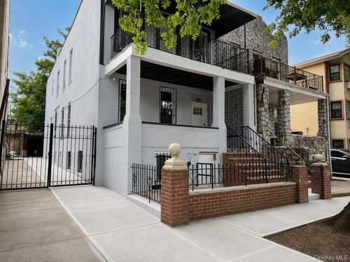 2044 Strauss St, Brooklyn, NY, 11212-4592 | Card Image
