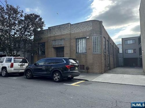 109 71st St, Guttenberg, NJ, 07093-3409 | Card Image