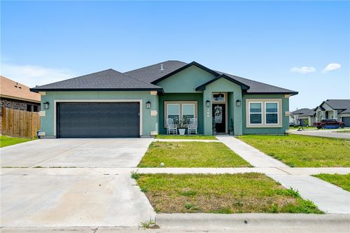 100 Meadowbrook Dr, Odem, TX, 78370-4050 | Card Image