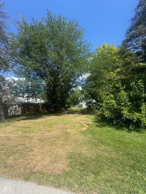 3922 E 38th St, Indianapolis, IN, 46218-1442 | Card Image