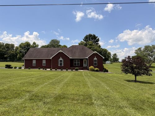 104 Redbud Dr, Shelbyville, TN, 37160-4305 | Card Image