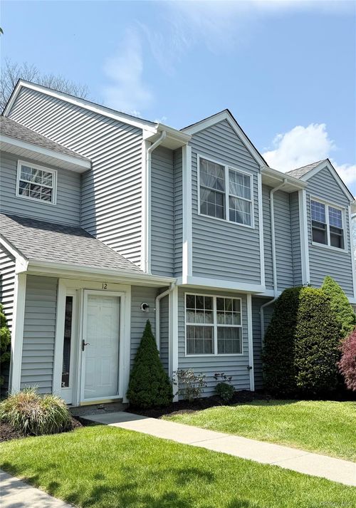 12 Evergreen Way, Pawling, NY, 12564-1328 | Card Image