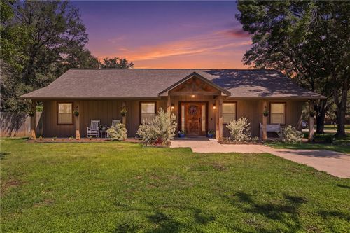 2302 Quail Run, College Station, TX, 77845-3918 | Card Image